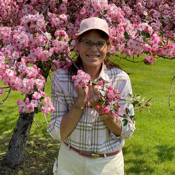 Meet your Posher, Next Show Coming soon! Cast your Vote! Melissa..& family❤️ - Picture 7 of 15